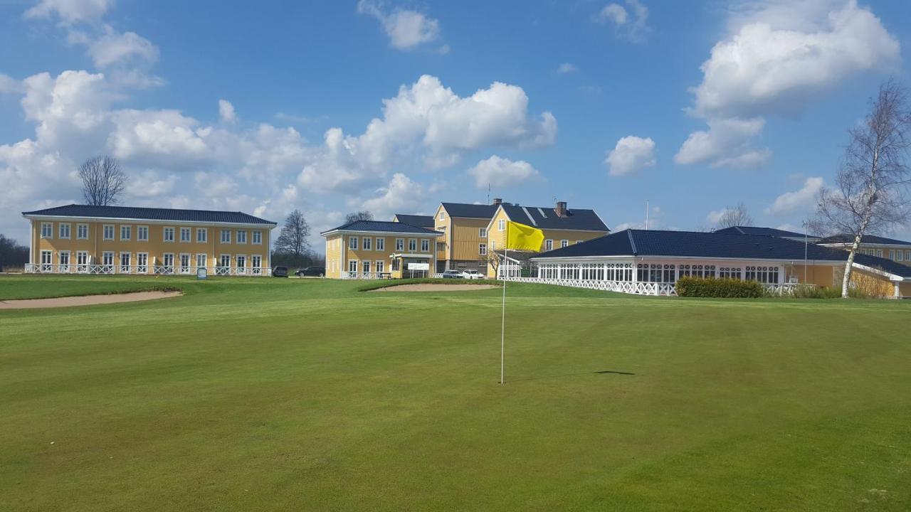 Melleruds Golfklubb Bed & Breakfast Buitenkant foto