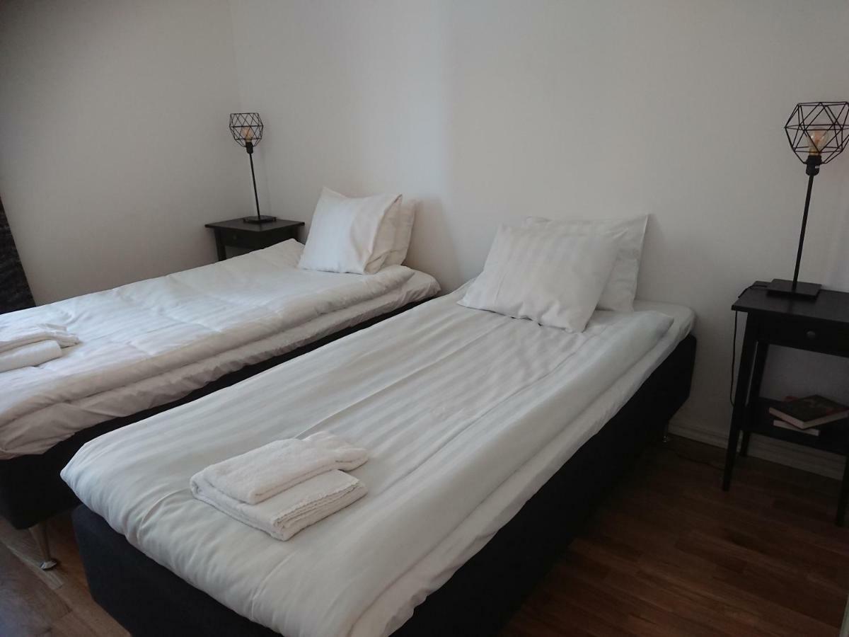 Melleruds Golfklubb Bed & Breakfast Buitenkant foto