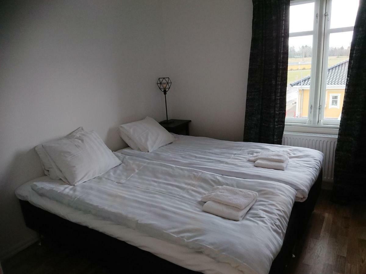 Melleruds Golfklubb Bed & Breakfast Buitenkant foto