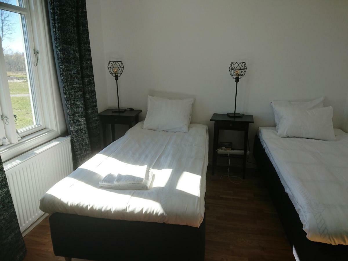 Melleruds Golfklubb Bed & Breakfast Buitenkant foto